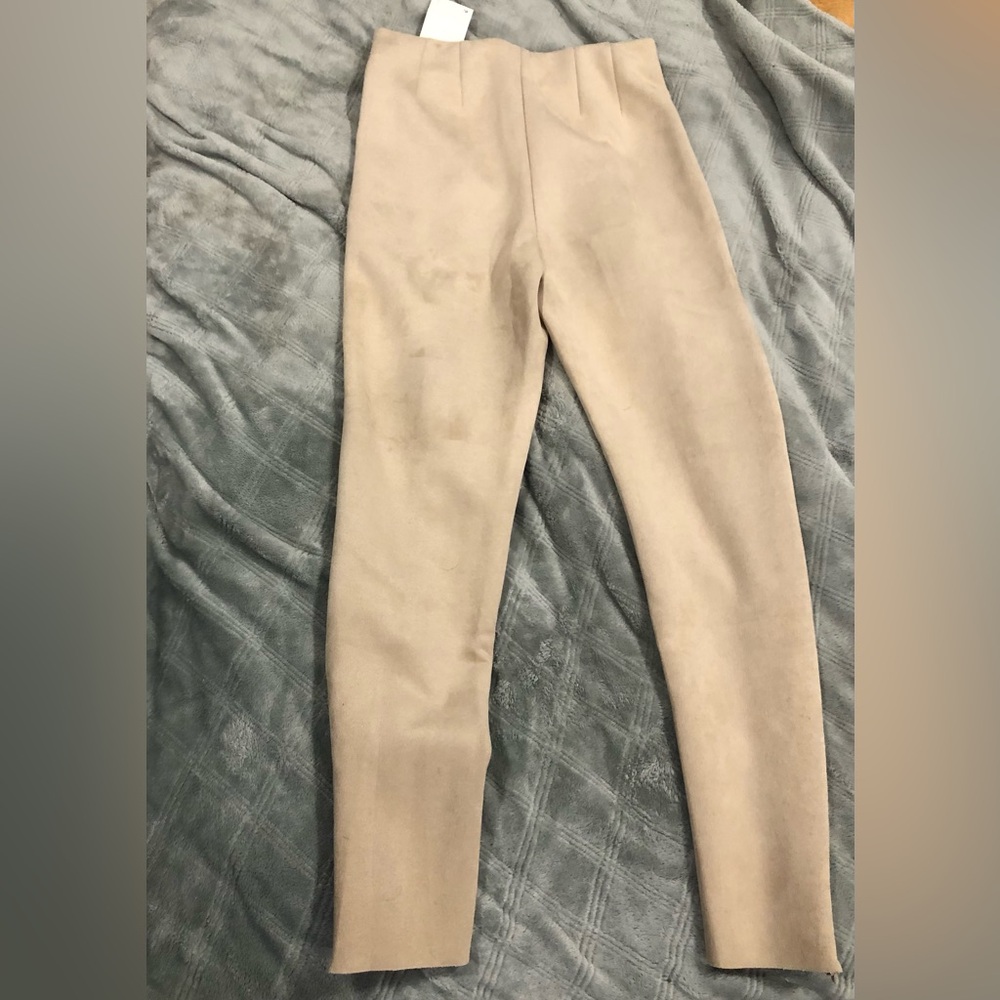 COPY - NWT ZARA High-Rise Leggings Size Medium Suede Like Feel Lovely Camel Col… - Picture 8 of 8